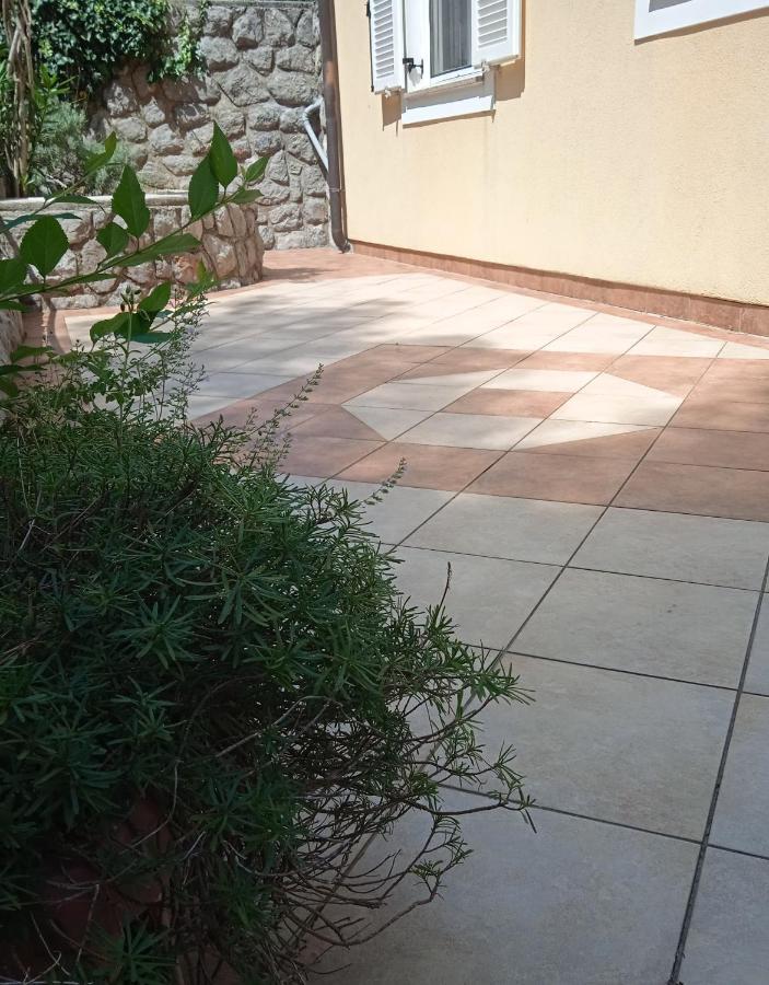Apartment Mimi Opric Екстер'єр фото